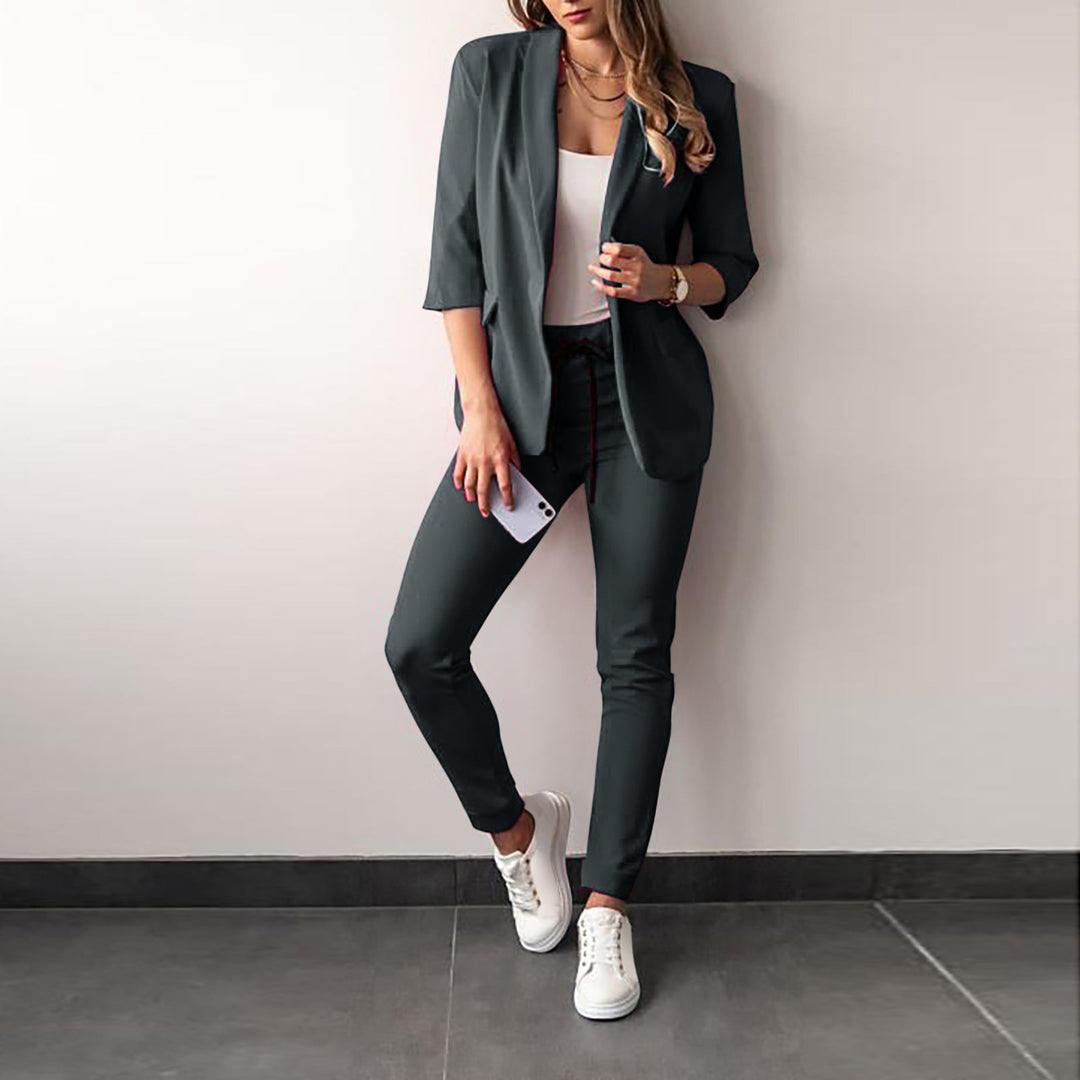 Damen elegantes und modernes Anzug-Set mit tailliertem Blazer und schmalen Hosen Drune