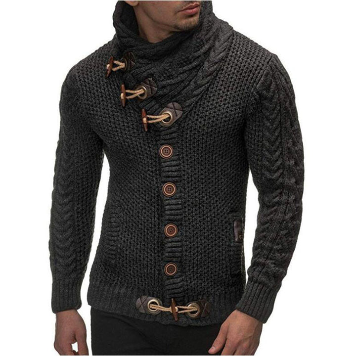 Herren nan Strickcardigan mit hohem Schalkragen, Zopfmuster und Knebelverschlüssen Drune