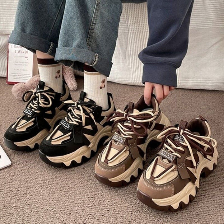 Damen Wellen-Plateau-Sneaker mit Multi-Layer-Obermaterial und Zierbändern Drune