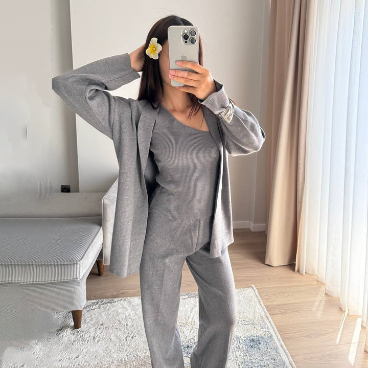 Damen Strickanzug mit asymmetrischem Oberteil und lässigem Schnitt Drune