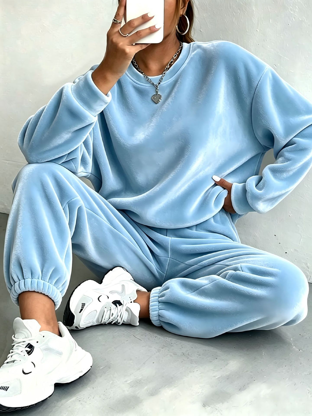 Damen Oversize Samt-Jogginganzug mit Rundhalsausschnitt und elastischen Bündchen Drune