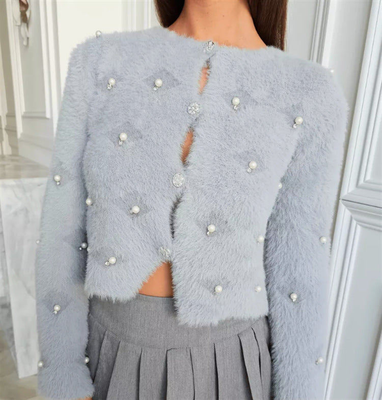 Damen Flauschiger kurzgeschnittener Perlen-Cardigan mit strassbesetzten Schmuckknöpfen Drune