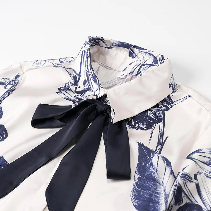 Damen nan satiniertes Hemd mit Schleifenkragen und floralem Print Drune