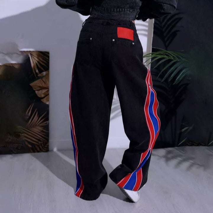 Damen Sportliches Crop-Top mit langen Ärmeln und farbigen Seitenstreifen Drune