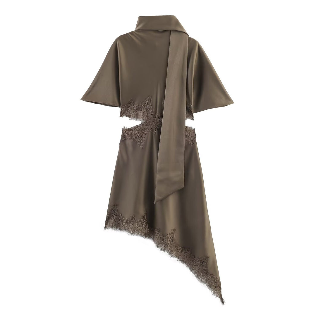Damen Wickelkleid mit elegantem asymmetrischen Schnitt und zarter Spitzenverzierung Drune