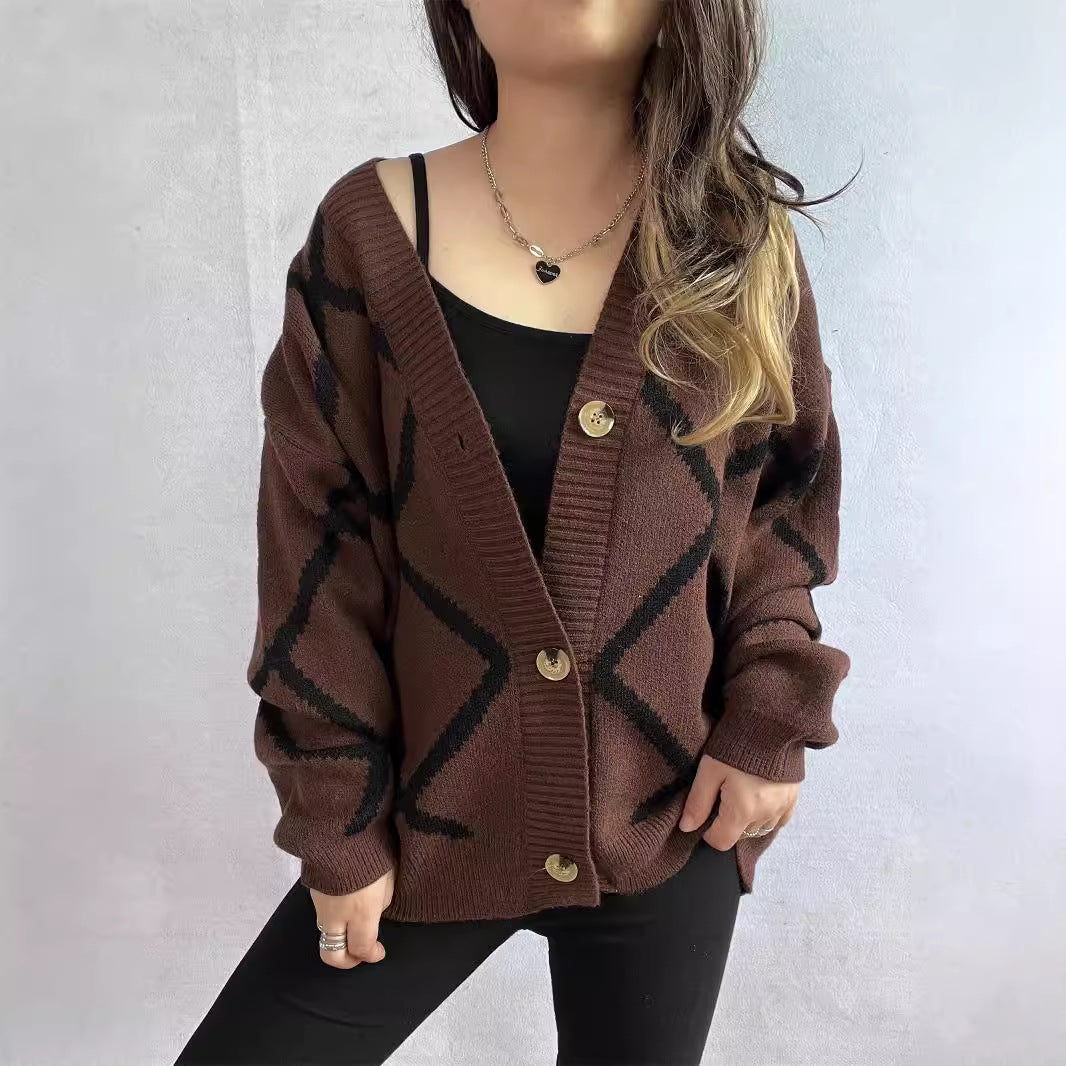 Damen Strickjacke mit modernem geometrischem Muster und hochwertigen Knopfdetails Drune