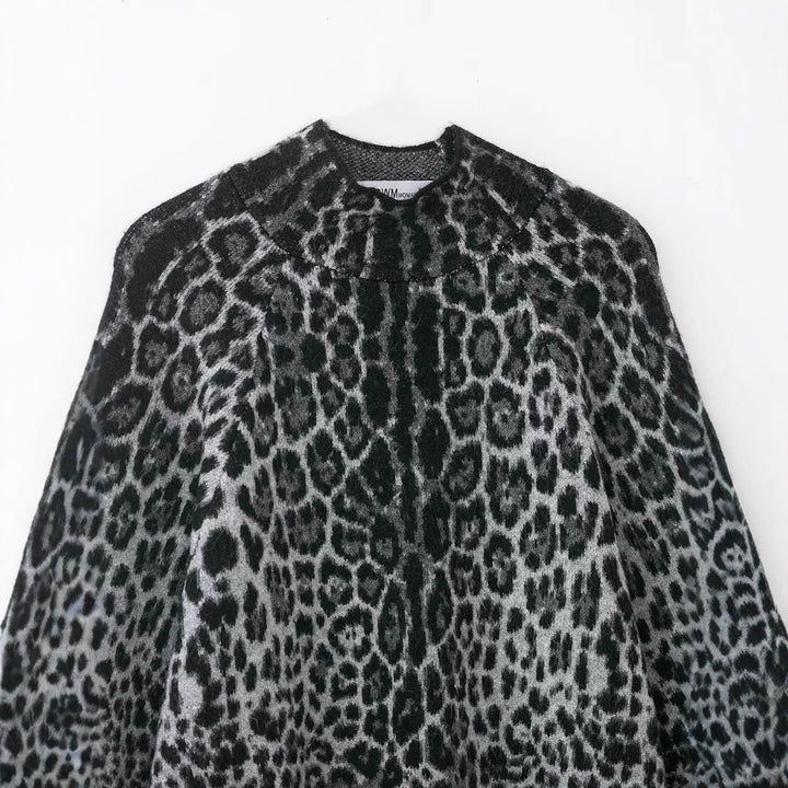 Damen nan Oversize-Poncho mit Leopardenjacquard, strukturierter Rollkragen und ausgestellter A-Linien-Silhouette Drune
