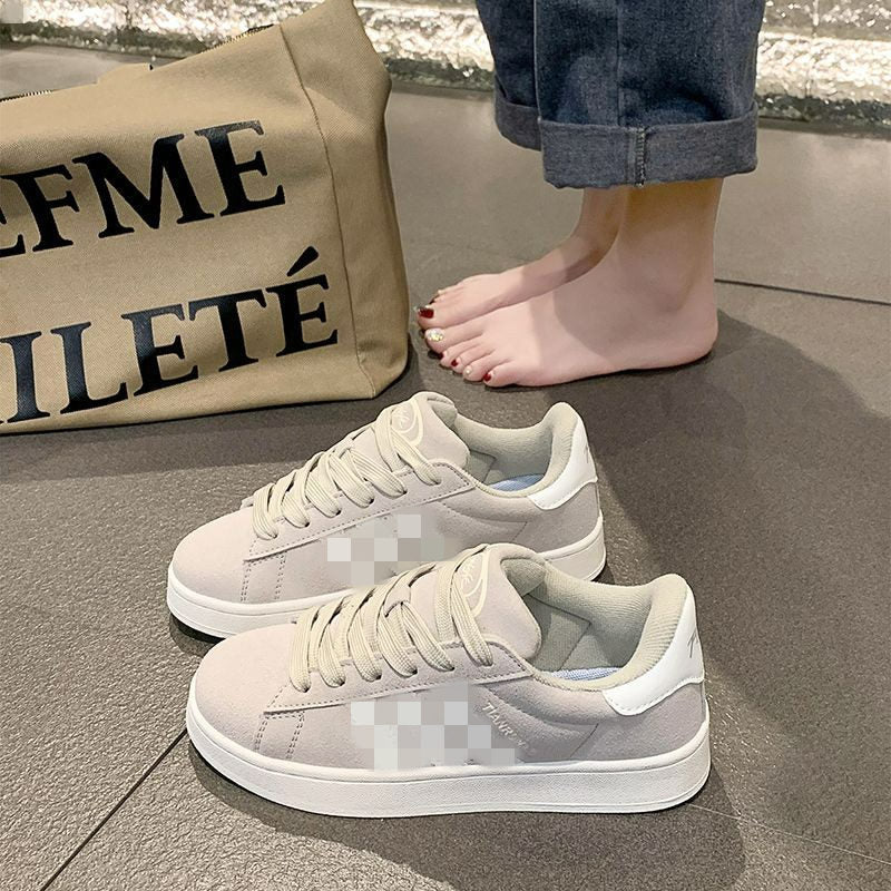 Damen niedriger Sneaker mit Gummisohle und Wildleder-Optik Drune