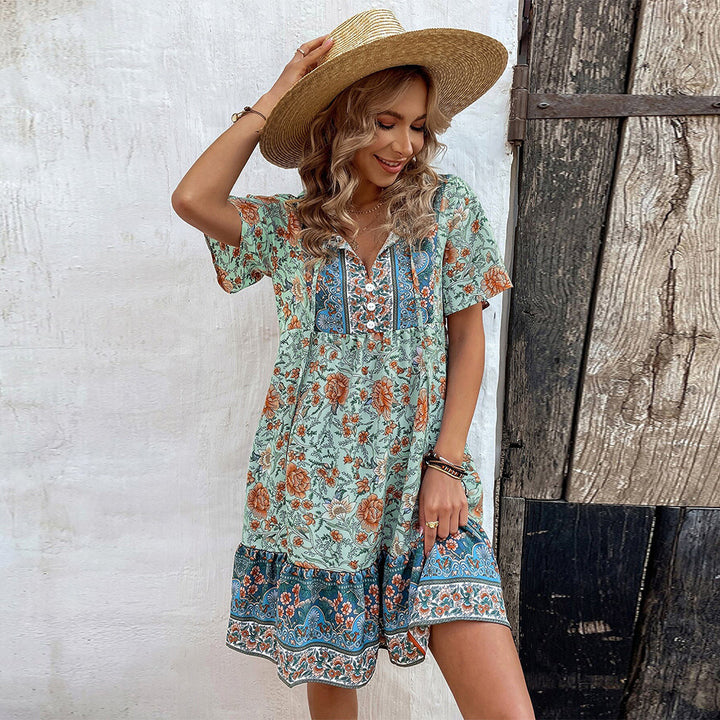 Damen Sommerliches Blumenkleid mit verspieltem Rüschensaum und Knopfdetail Drune
