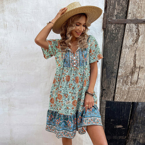 Damen Sommerliches Blumenkleid mit verspieltem Rüschensaum und Knopfdetail Drune