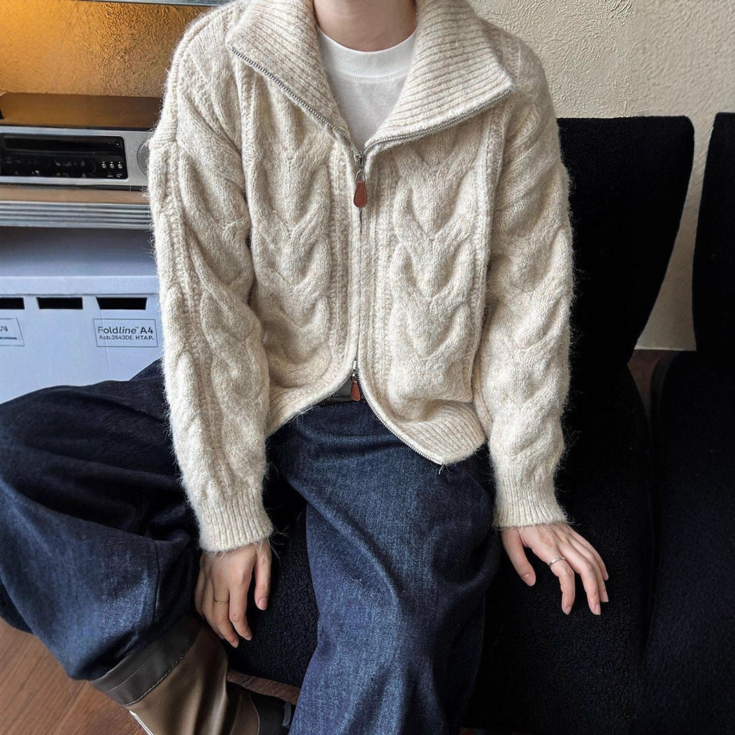 Damen Grobstrickjacke mit Stehkragen und modernen Zopfmustern Drune