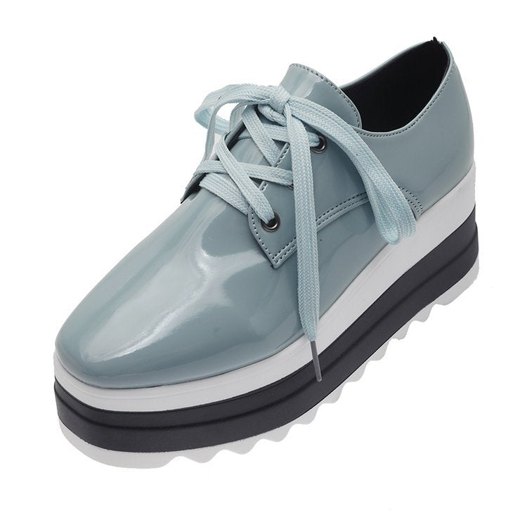 Damen Modische Plateau-Sneaker mit schickem Glanz und komfortabler Sohlenkonstruktion Drune