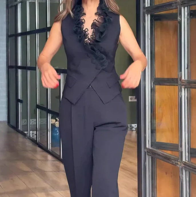 Damen nan ärmelloses Weste-Set mit Rüschen-Spitzenkragen und hochgeschnittener Faltenhose im Anzugstil Drune