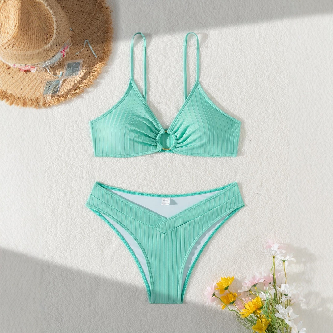 Damen Raffiniertes Bikinitop mit V-Ausschnitt und dekorativem Ring Drune