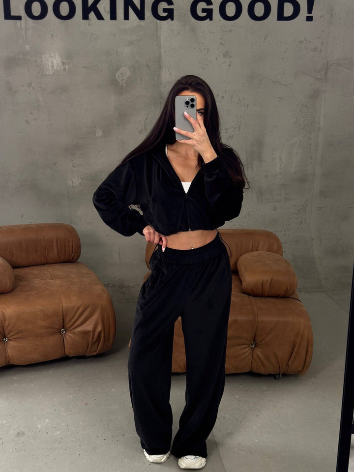 Damen weites Lounge-Set mit Cropped Zipjacke und High-Waist Relaxhose Drune
