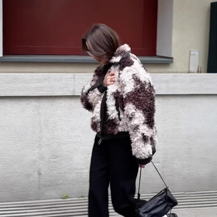 Damen Kurzblouson aus lockigem Bouclé‑Fauxfur mit Lederoptik‑Besatz Drune