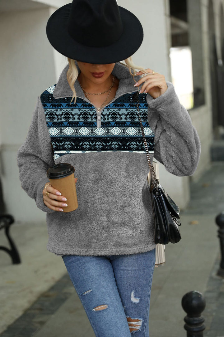 Damen Fleece-Pullover mit halbhohem Kragen und dekorativem Muster Drune