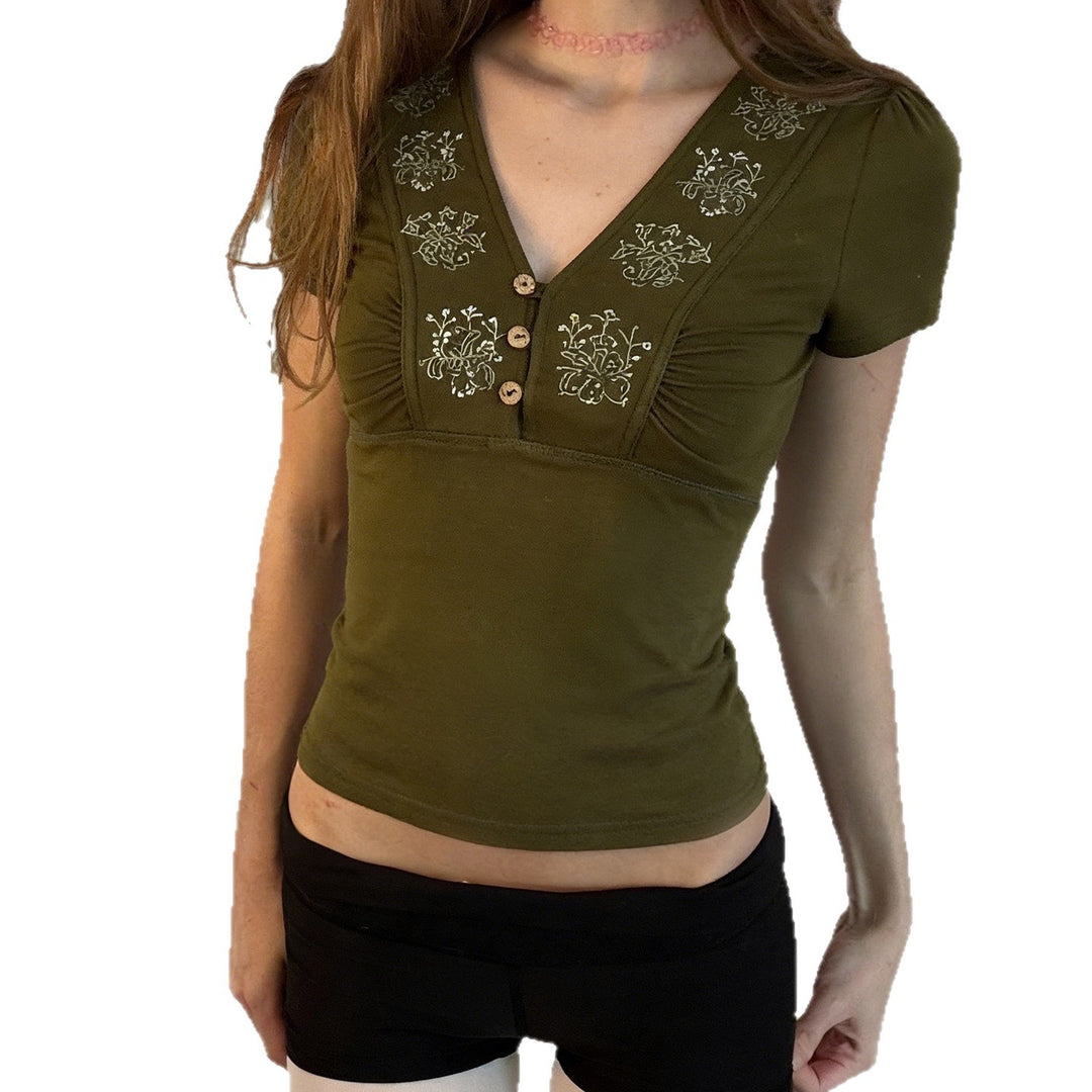 Damen T-Shirt mit floralem Stickmuster und Knopfleiste Drune