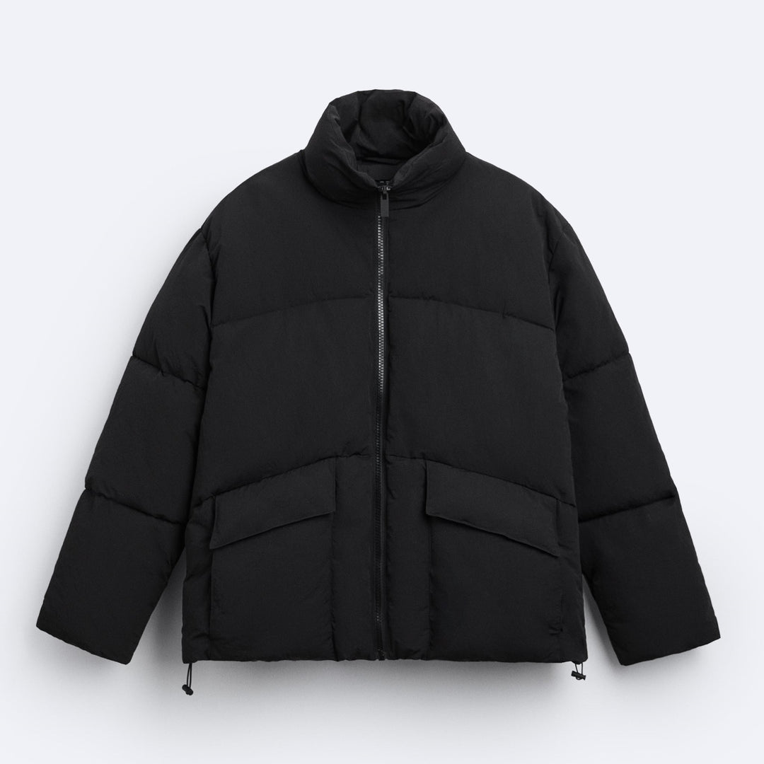 Herren Kurz geschnittener Pufferblouson aus Daunenoptik mit hohem Stehkragen und Pattentaschen Drune