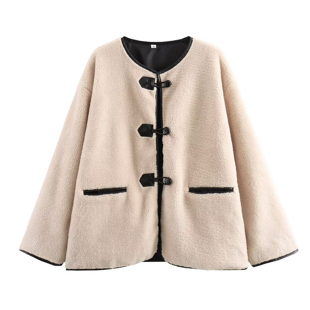 Damen nan kuschelige Teddyjacke mit Knebelverschlüssen, Rundhals und Kontrastpaspel Drune