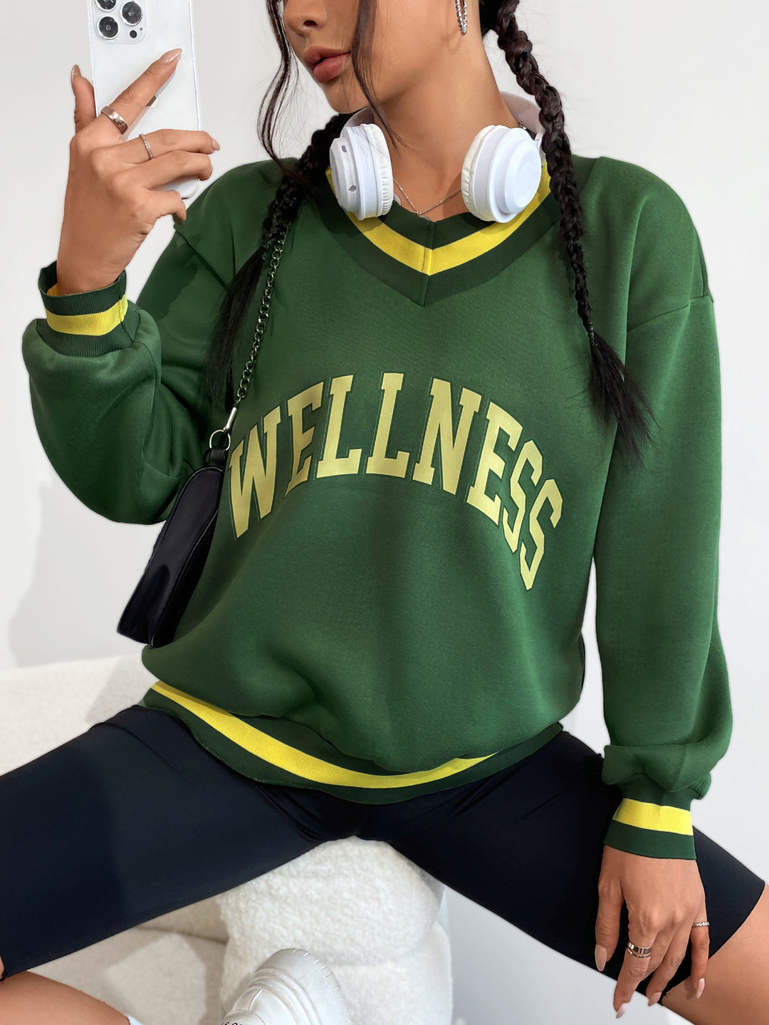 Damen Sweatshirt mit V-Ausschnitt und kreativem Wellness-Print Drune