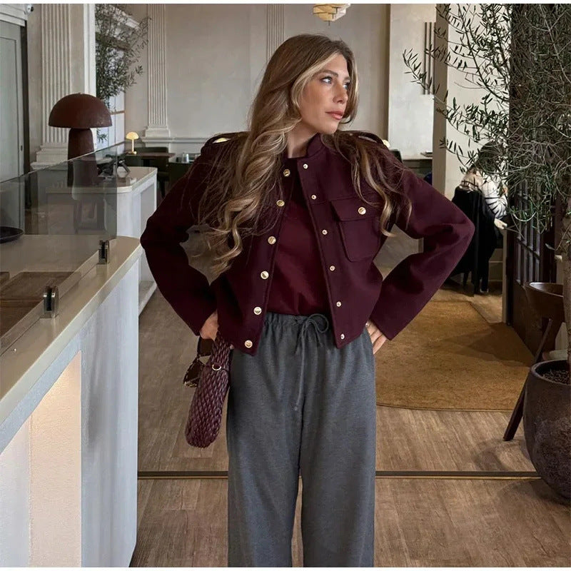 Damen 300+ Boxy Kurzjacke aus Wollmix mit Pattentaschen und goldenen Druckknöpfen Drune