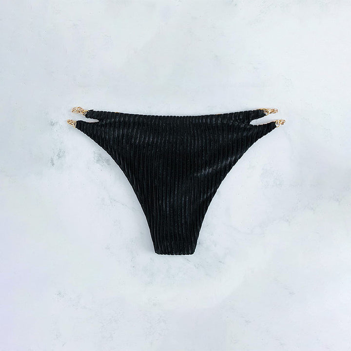 Damen Bikinihose mit offenen Schnittelementen und eleganten Kettenakzenten Drune