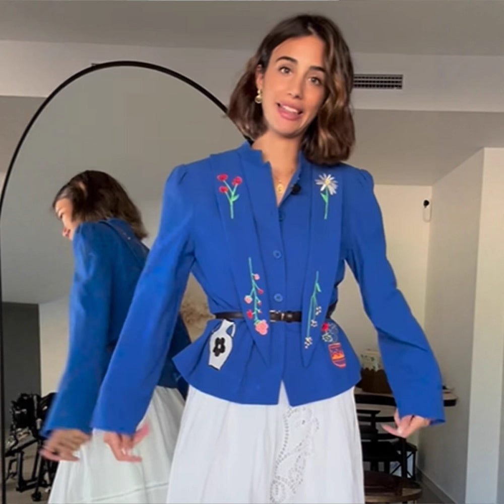 Damen Bestickte taillierte Kurzjacke mit Schößchen und Gürtel Drune