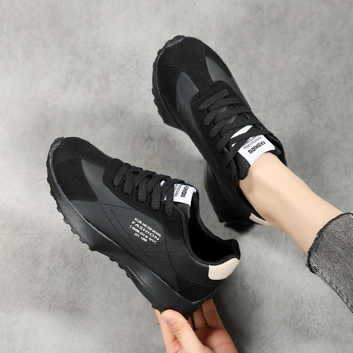Damen nan leichte Retro-Laufsneaker aus Lederimitat und Velours mit gepolsterter Fersenstütze und rutschfester Profilsohle Drune