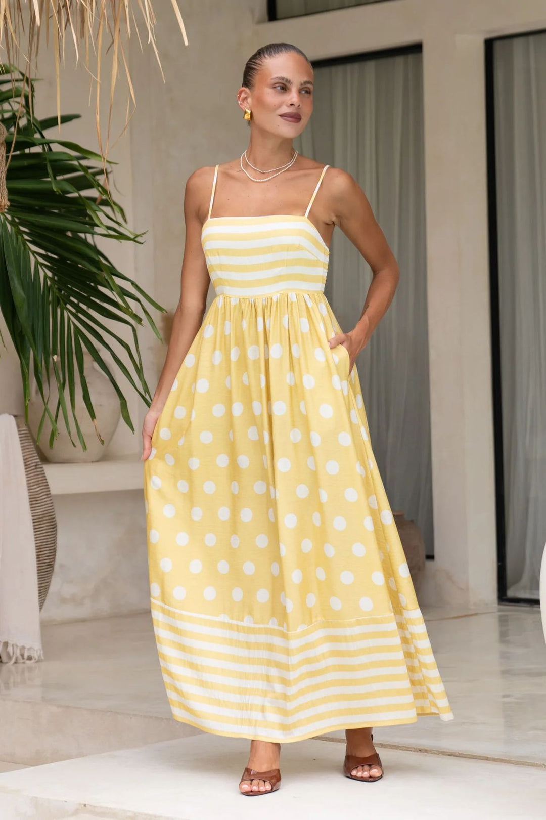 Damen Maxikleid mit gerafftem Oberteil und verspieltem Punkt- und Streifenmuster Drune