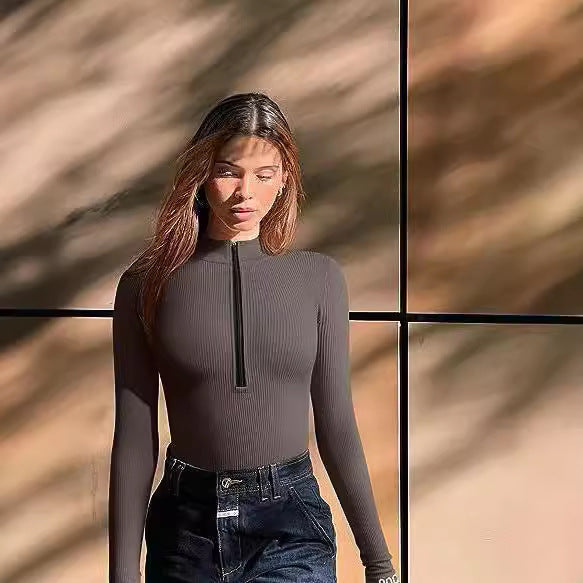 Damen Enganliegendes Rippstrick-Longsleeve mit Halbzip und Stehkragen Drune