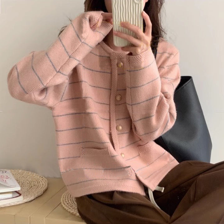 Damen gemütlicher Cardigan mit feinen Streifen und praktischen Taschen Drune