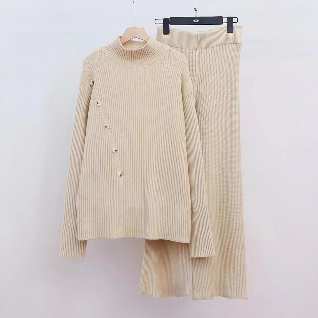 Damen Strickensemble mit hohem Kragen und eleganten Knopfdetails Drune
