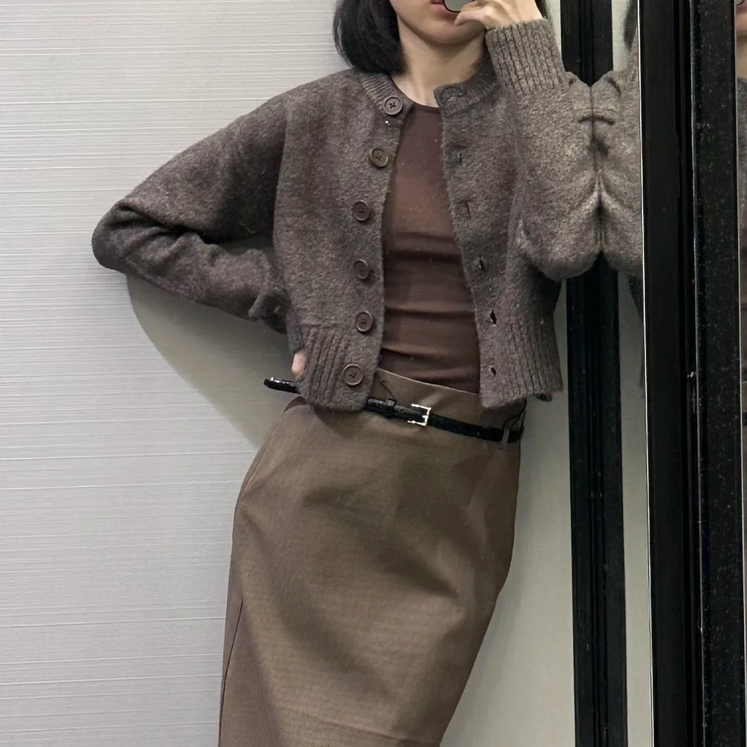 Damen modischer, kurzer Strickcardigan mit Knopfverschluss Drune