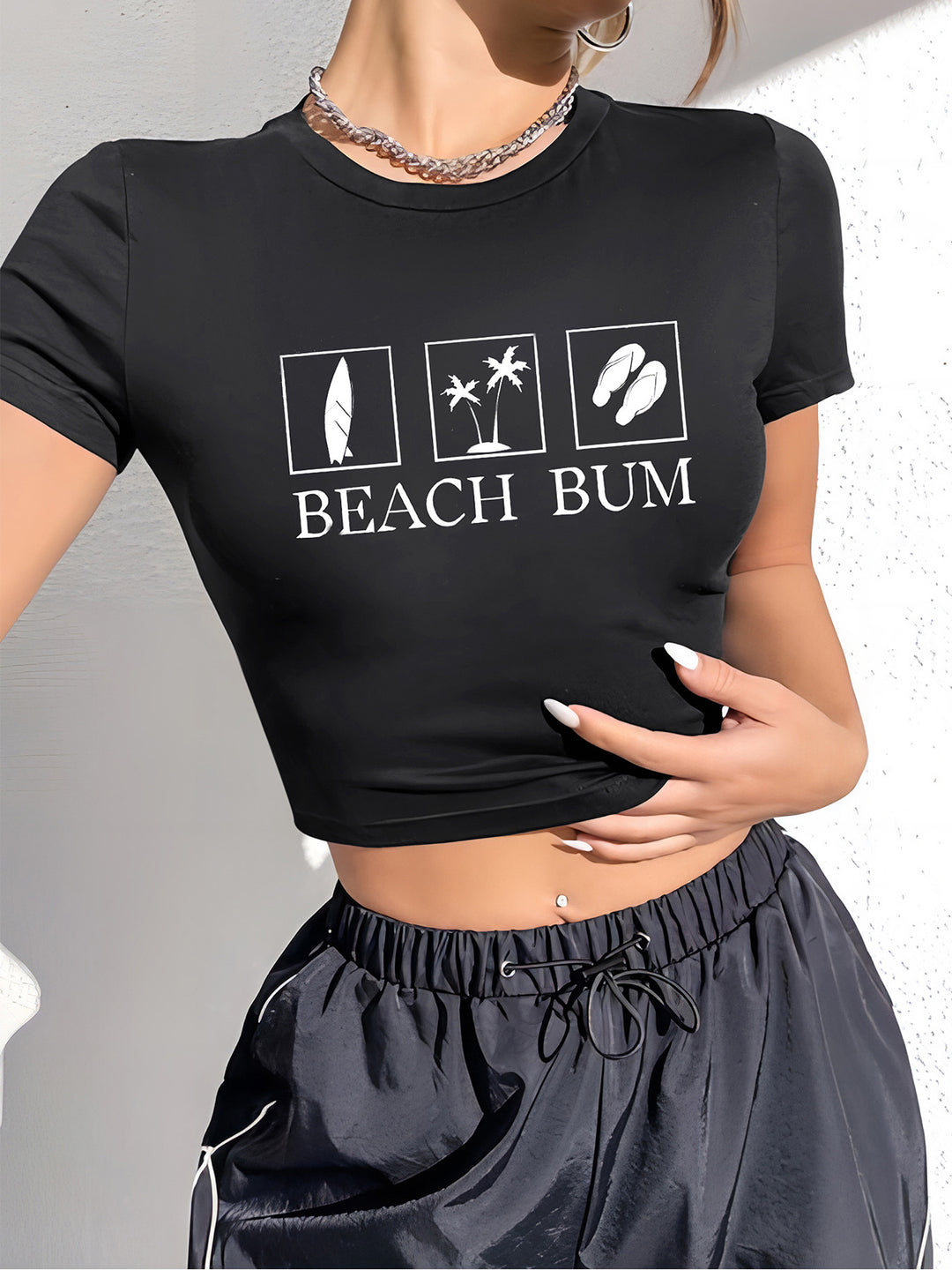 Damen Crop-T-Shirt mit verspieltem Kirschmotiv und elegantem Schleifenprint Drune