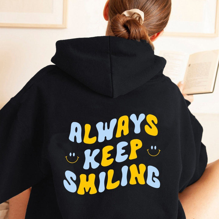 Damen Kapuzenpullover mit fröhlichem Schriftzug und praktischen Kängurutaschen Drune