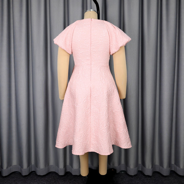 Damen elegantes Kleid mit Schößchen, Blumenapplikation und Puffärmeln Drune