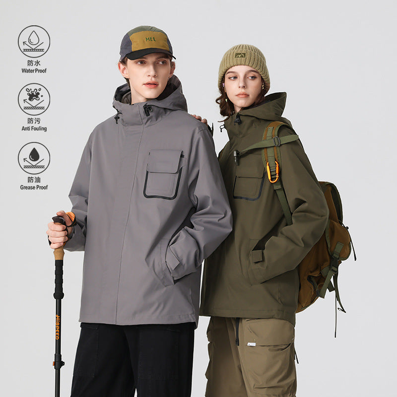 Herren wasserdichte Utility‑Outdoorjacke mit verdeckter Front, Kapuze und funktionaler Brusttasche Drune