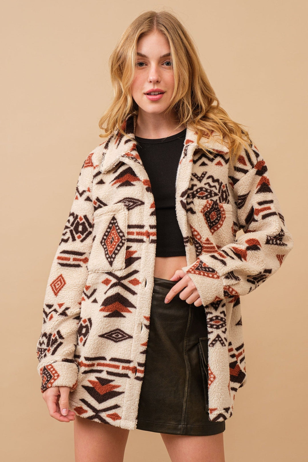 Drune | Retro Plüschjacke mit Reverskragen
