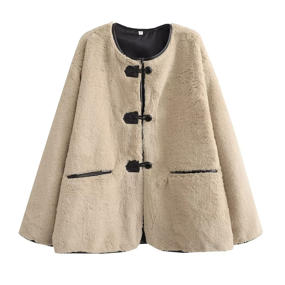 Damen nan kurzer Teddy-Mantel mit Knebelverschluss, Lederimitat‑Einfassung und aufgesetzten Taschen Drune