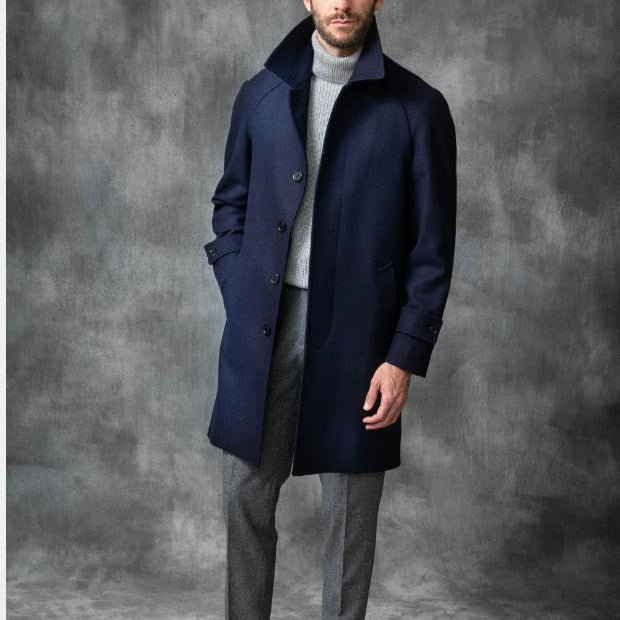 Herren eleganter Trenchcoat mit Taillengürtel und modernen Akzenten Drune