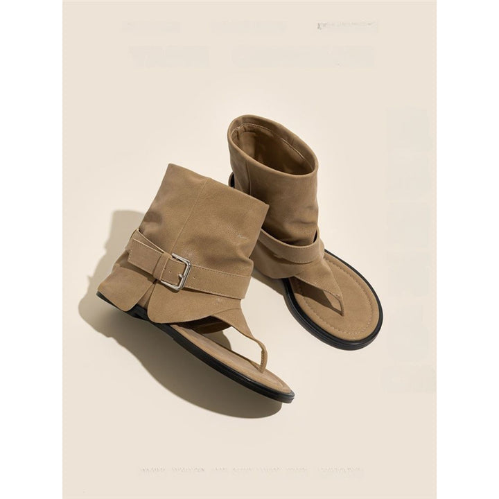 Damen Ankle-Cuff Zehensteg-Sandale mit weitem Schaft und verstellbarem Schnallenriemen Drune
