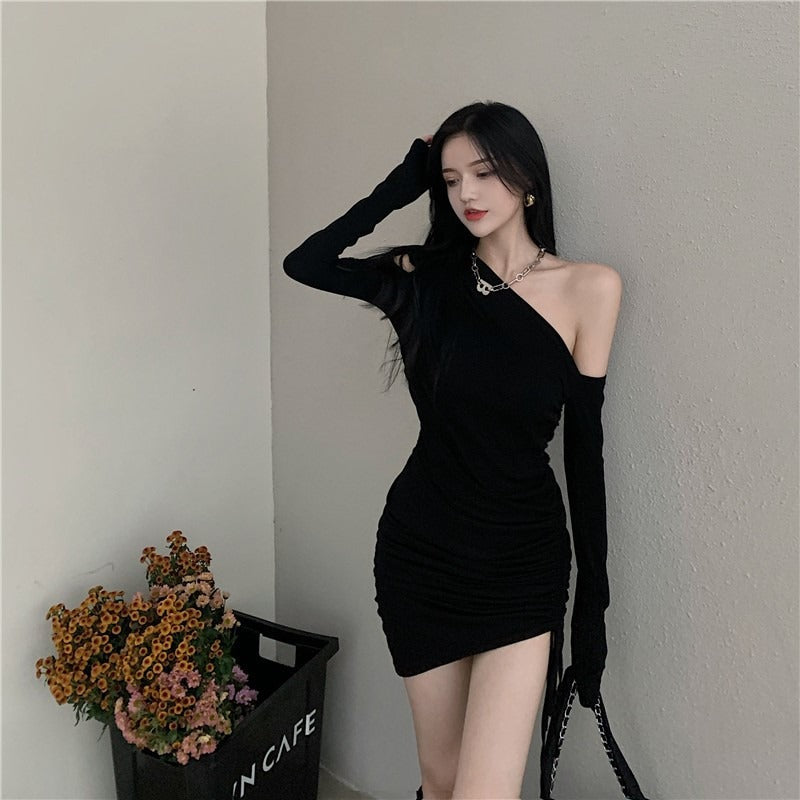 Damen Elegantes Minikleid mit asymmetrischem Ausschnitt und figurbetontem Raffungseffekt
