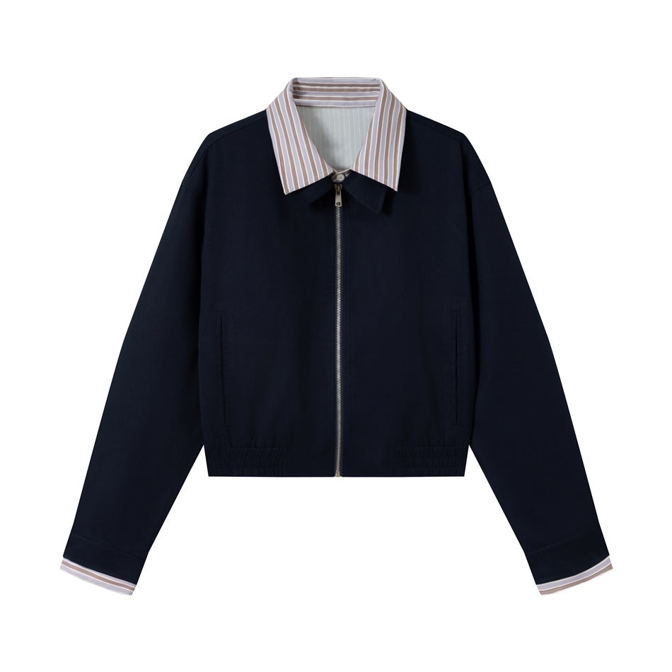 Damen Kurzblouson mit kontrastierendem Hemdkragen, verdecktem Reißverschluss und elastischem Saum Drune