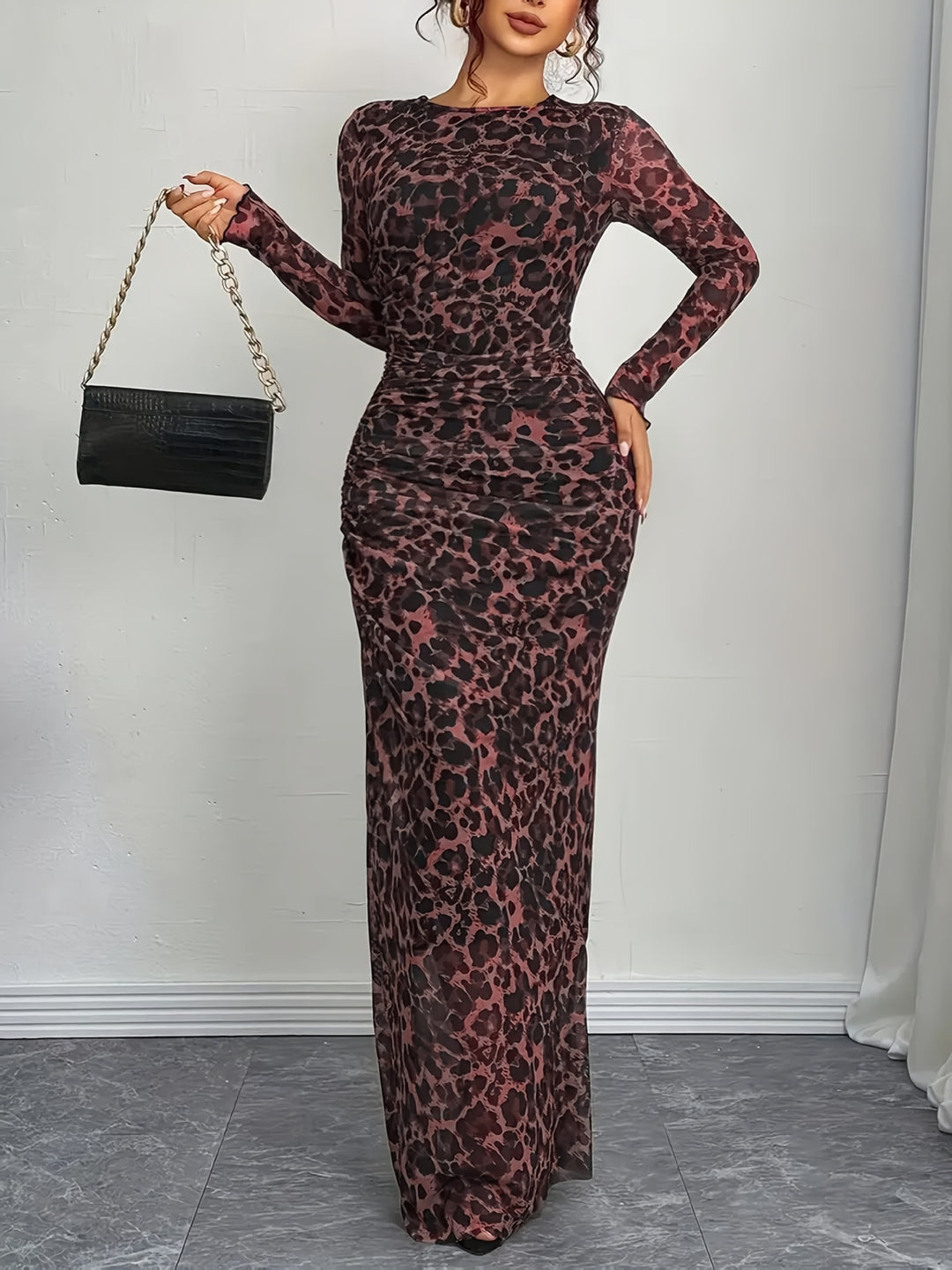 Damen Maxikleid mit Leo-Muster und figurformendem Schnitt Drune