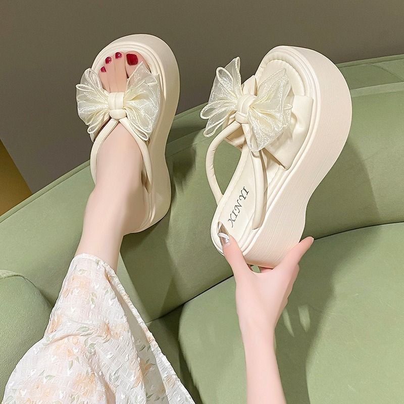 Damen Plateau‑Pantolette mit hoher Wedgesohle und organza‑Blütenapplikation Drune
