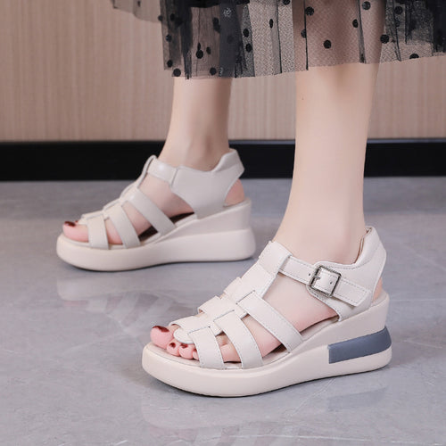 Damen nan luftige Riemchen-Sandalette mit gepolstertem Komfortfußbett und dezenter Plateauzwischensohle Drune