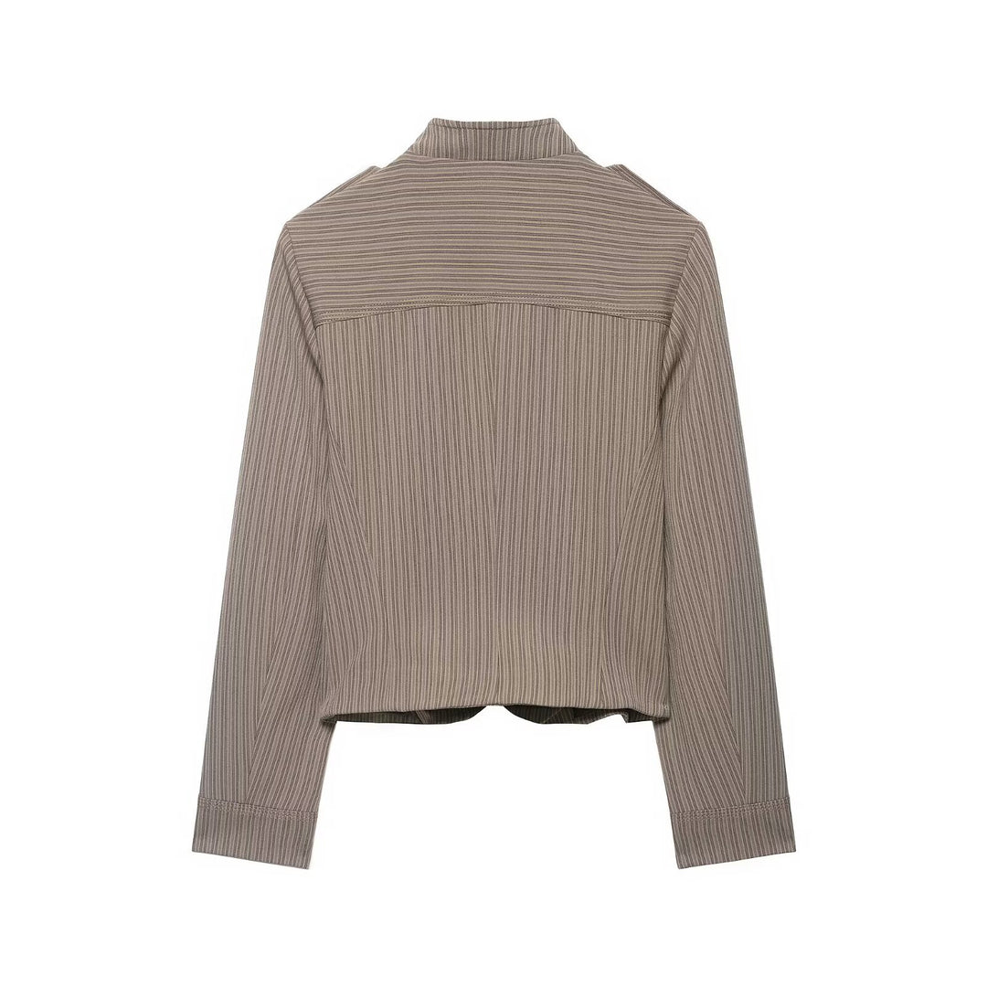 Damen Kurzjacke im Military-Stil mit Stehkragen, Zierknopfleiste und feinem Nadelstreifen Drune