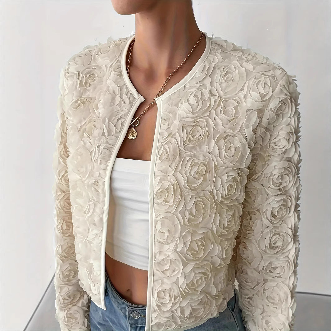 Damen kurz geschnittene Blütenjacke mit floralem Design und sanften Texturen Drune