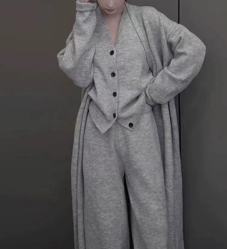 Damen Strickensemble mit wärmendem Cardigan und bequemen Hosen Drune